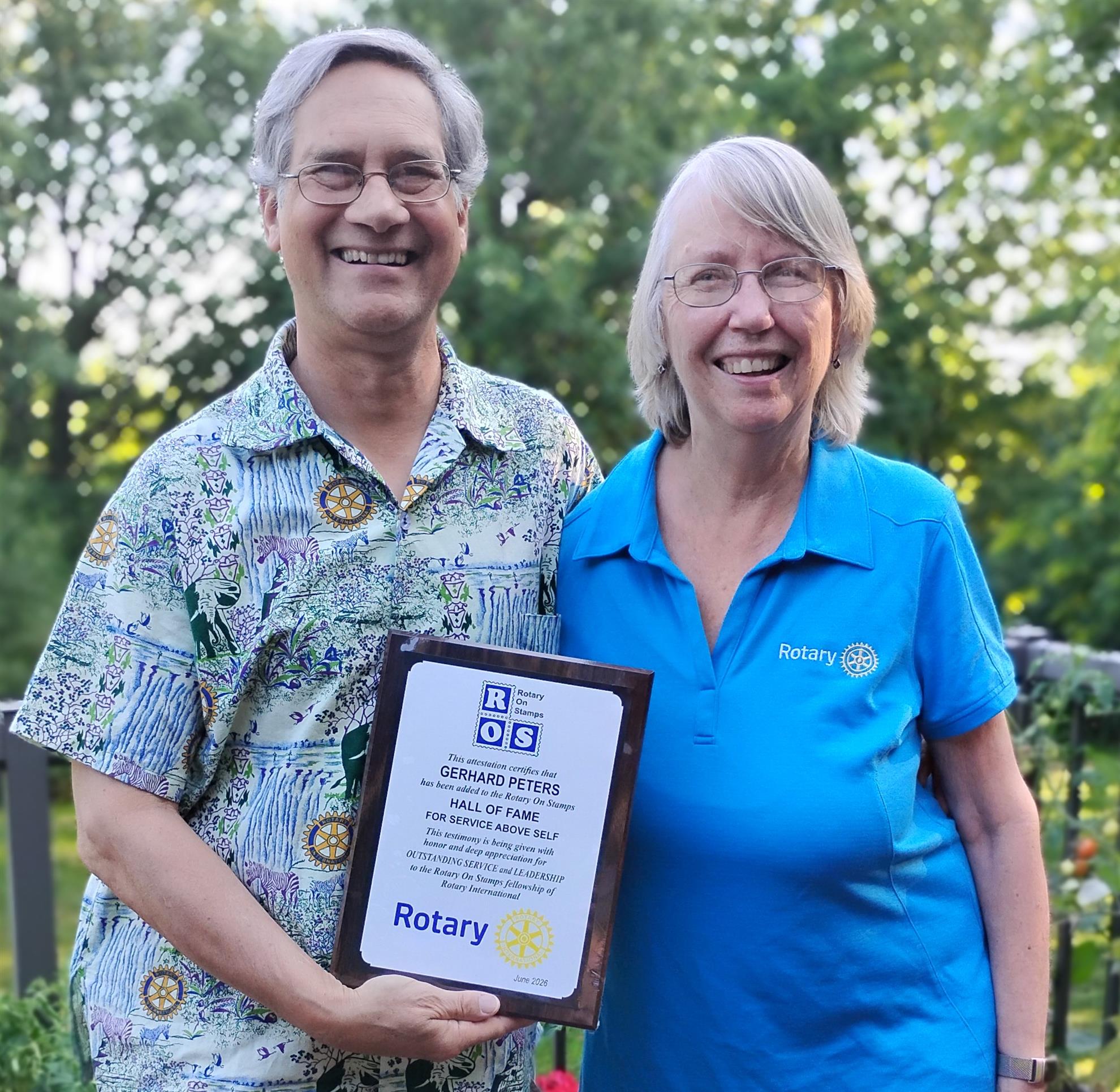 Gerhard Peters receiving the Rotary on Stamps Hall of Fame Award in 2026